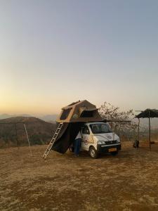 Φωτογραφία από το άλμπουμ του Sunny's Camp-A-Van σε Kalyan