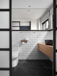 Kylpyhuone majoituspaikassa 未艾公寓WeLove Apartment
