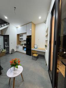 Η κουζίνα ή μικρή κουζίνα στο Happy house Đồng Dinh