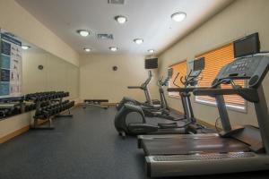 O centro de fitness e/ou as comodidades de fitness de Four Points by Sheraton Saskatoon