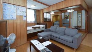 Ruang duduk di 120 square meters private! 2 f 120 square meters private! 2 floors! It