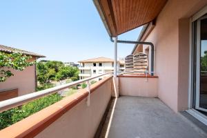 Balkón nebo terasa v ubytování T2 balcon avec parking sécurisé et gratuit