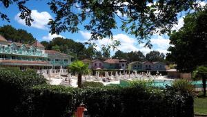 Imagen de la galería de Appartement Lacanau entre Golf et Océan pour 4 personnes, en Lacanau