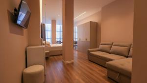 Galería fotográfica de Sunset Boulevard Rooms en Vlorë