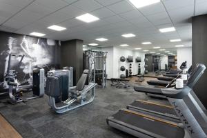 Γυμναστήριο ή/και όργανα γυμναστικής στο Marriott Phoenix Airport