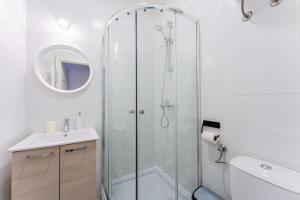 Vannituba majutusasutuses Flex SelfCheckIns 131 - Studio Apartment - Centre