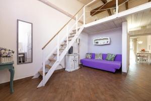 Χώρος καθιστικού στο Charming Home - 25 minutes da Rome