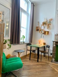 Χώρος καθιστικού στο Studio with mezzanine