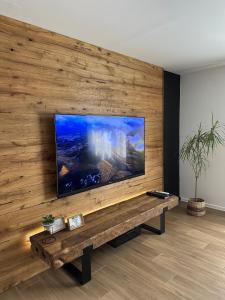 TV a/nebo společenská místnost v ubytování Apartman KOCKICA Entry with PIN 0-24h , Free parking