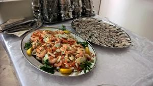 Makanan di atau berdekatan hotel