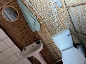 Łazienka w obiekcie Moz Inn - Coconut View Resort