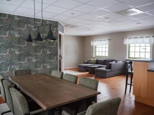 Hotell Tjamstan Malå的休息区
