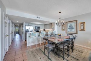 Billede fra billedgalleriet på Charleston Oceanfront Villas 318 i Folly Beach