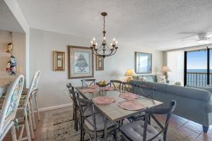 Et opholdsområde på Charleston Oceanfront Villas 318