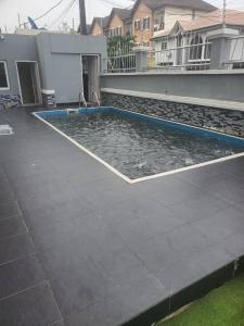 Φωτογραφία από το άλμπουμ του Stress free Apartments σε Maiyegun