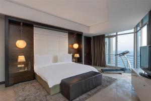 เตียงในห้องที่ Radisson Blu Hotel & Residence Maputo