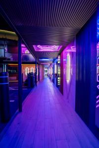 Galeriebild der Unterkunft Andrea Motel Inn & Suites in Bronx