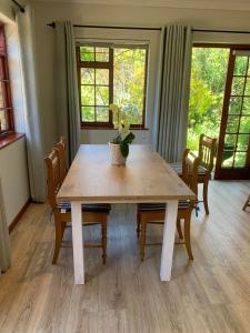 Ảnh trong thư viện ảnh của Ballykeep Cottage, Constantia ở Constantia +9 ảnh