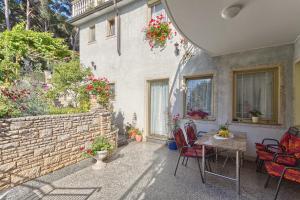 Zahrada ubytování Apartments Ljiljana