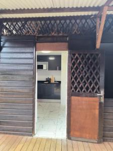 Imagen de la galería de Bungalows Amaryllis, en Montjoly 5 fotos más