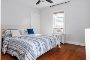 Gallery image of Downtown Charming Retreat Newport in Newport