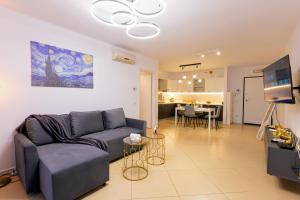 Χώρος καθιστικού στο Fructus Plaza ULTRACENTRAL - DeLuxe Apartment PLUS FREE Parking