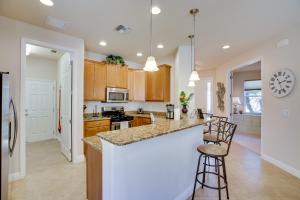 Calming Estero Home with Community Pool and More!的厨房或小厨房