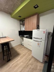 Η κουζίνα ή μικρή κουζίνα στο Balcarce 735 +8 φωτογραφίες