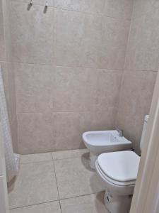 Ένα μπάνιο στο M O R A 2 Home & Office