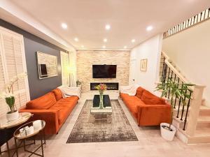 Posezení v ubytování Welcome to Your Home Away From Home!