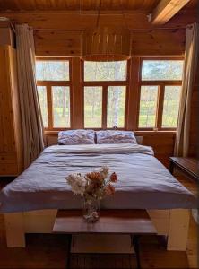 เตียงในห้องที่ Chez-Nous Äänekoski