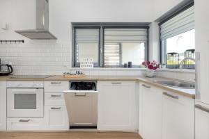 Fotografie z fotogalerie ubytování Holiday home, 3 bedrooms, private garden v destinaci Trzęsacz