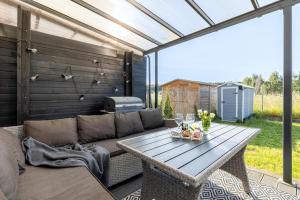 Fotografie z fotogalerie ubytování Holiday home, 3 bedrooms, private garden v destinaci Trzęsacz