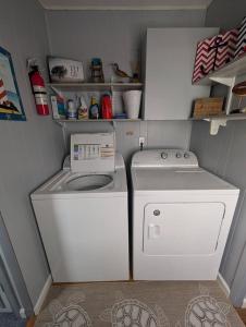 Imagem da galeria de Port Clinton Lakeside Escape em Port Clinton mais 44 fotografias