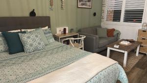 Posezení v ubytování Coasters 25 + 9 fotografií