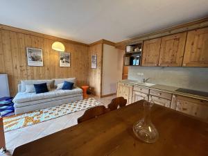 Køkken eller tekøkken på Appartement confortable 4/6 pers. à Méribel, proche pistes - FR-1-355-275