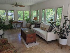 Χώρος καθιστικού στο Art Lover's Retreat - Stunning 2br