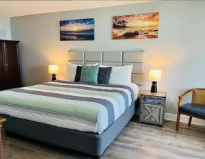 Postel nebo postele na pokoji v ubytování WINTER RATES! Gorgeous Oceanfront Suite! 1Br Condo, Dog friendly! 706 + 26 fotografií