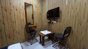 Et tv og/eller underholdning på Pks hotel shahanai