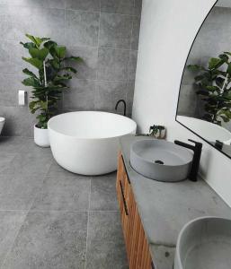 Koupelna v ubytování The Barn Bonnie Doon + 22 fotografií