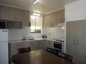 Una cocina o cocineta en Kiewa View