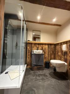 Koupelna v ubytování Maisonette am Malerwinkel mit Balkon