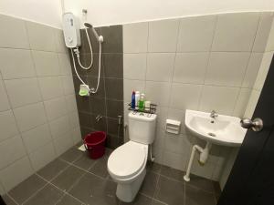 Koupelna v ubytování Matang Jaya Kuching Homestay