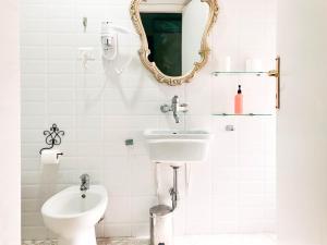 Ένα μπάνιο στο NeapolitanTrips Affittacamere +12 φωτογραφίες