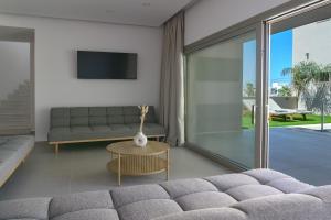 Μια τηλεόραση ή/και κέντρο ψυχαγωγίας στο Lumina Sense Villas