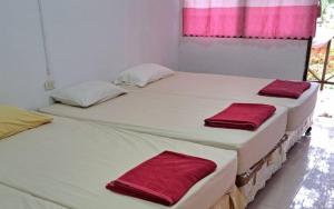 Fotografie z fotogalerie ubytování Kohchang Honeymoon Beach Resort v destinaci Ban Chek Bae (1)