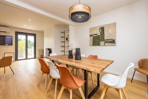 TV/trung tâm giải trí tại La Villa des Mûriers - Jardin - Lavaur