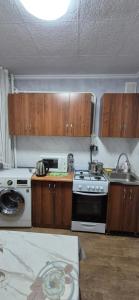 Η κουζίνα ή μικρή κουζίνα στο 2 х комнатная квартира