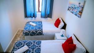 Katil atau katil-katil dalam bilik di Tranquil 3B House- Sleeps 6 Garden & Free Parking