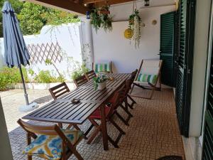 En balkon eller terrasse på Casa da Oliveira